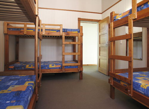 Boys in girls cabins at school camp – but parents not told (US)