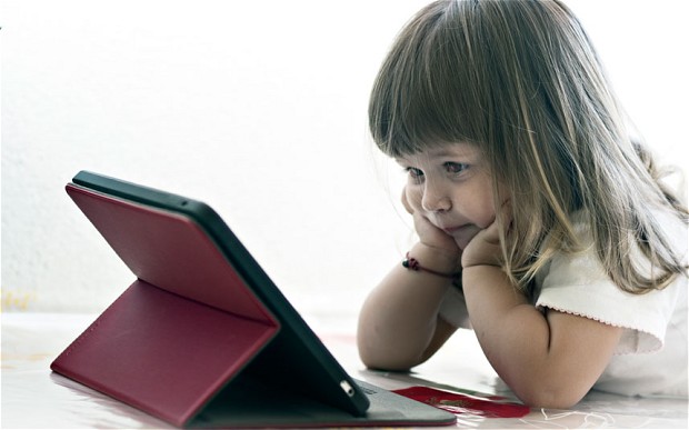 Study outlines dangers of too much time on touchscreens for toddlers