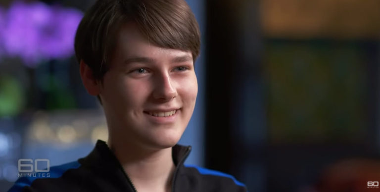 Transgender boy transitioning to life as girl changes his mind | 60 Minutes Australia